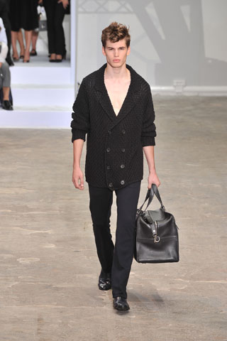 Louis Vuitton / - 2009